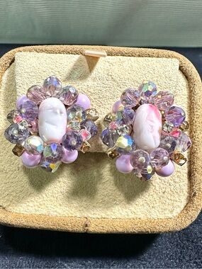 Vtg: Lavender, Purple & Pink Glass Cluster Clip On Earrings
